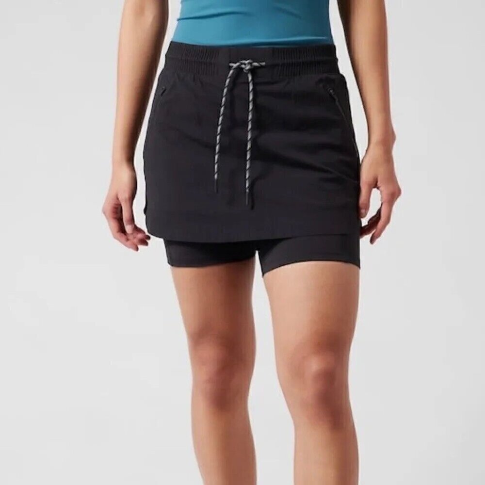 Athleta Skort Women’s Size 16. black skirt athletic athleisure modest outdoor